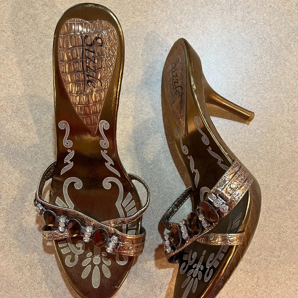 Sizzle by Coloriffics Gold Heels, Prom Shoes